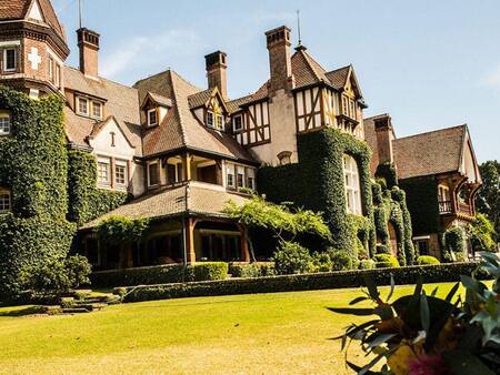 Robaron dos casas en la estancia Villa María tras violento golpe comando