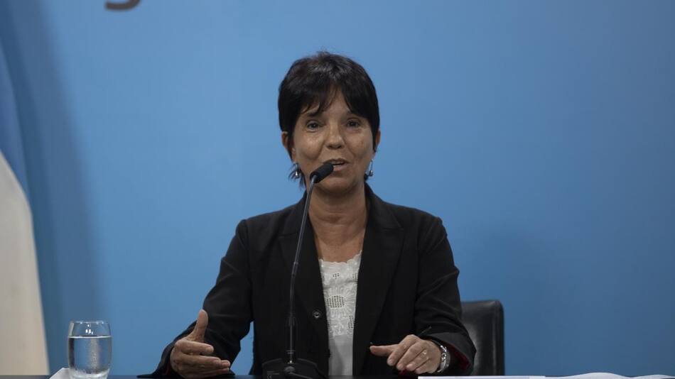 Mercedes Marcó del Pont, anuncios en Casa Rosada, NA