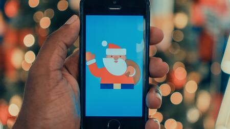 Celular, Navidad. Foto: Unsplash