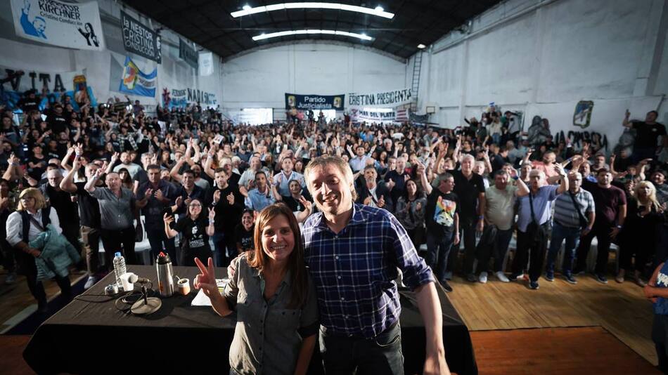 Máximo Kirchner en el Club Libertad.