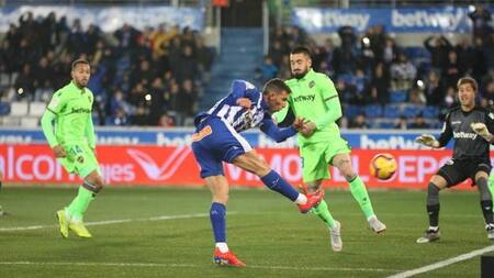 Liga de España, Levante vs Deportivo Alavés, fútbol español