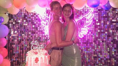 Nicole Neumann y su hija Allegra. Foto: @nikitaneumannoficial