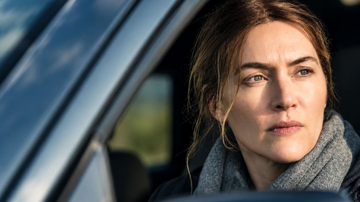 Está en HBO Max: la miniserie policial protagonizada por Kate Winslet que es perfecta para una noche de luna llena