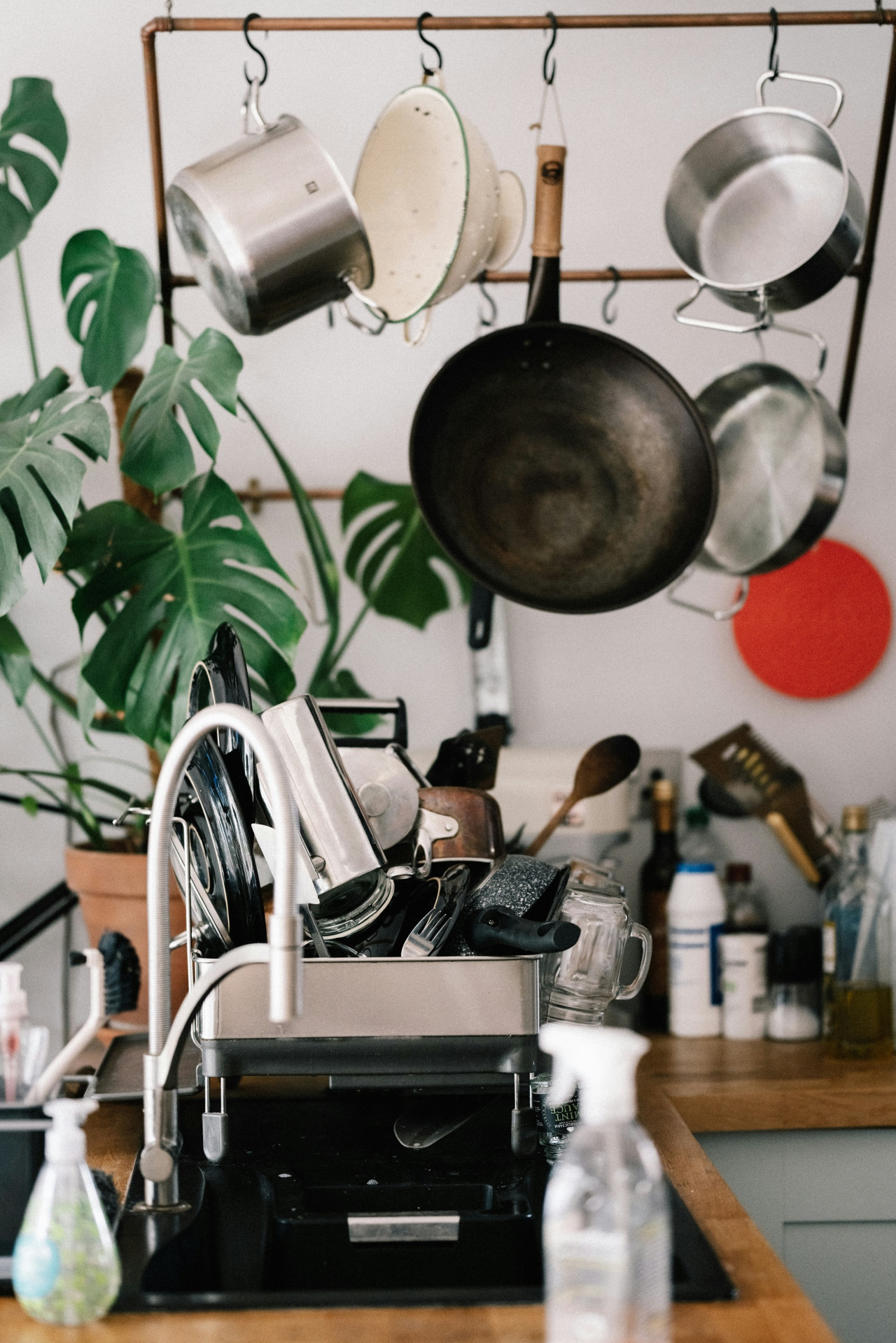 El truco para desengrasar las ollas de forma fácil. Foto Unsplash.