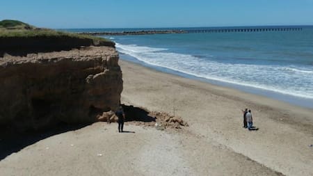 Mar del Plata - murió nena de 3 años por desmoronamiento de barranco