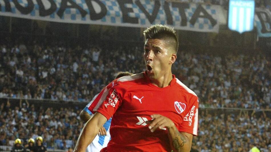 Gol de Independiente ante Racing (NA)