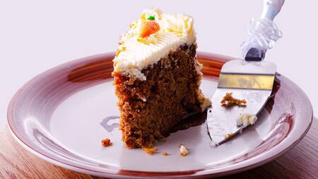 La receta imperdible de la carrot cake saludable. Foto Unsplash.
