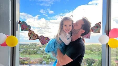 Benjamín Vicuña junto a su hija Magnolia. Foto: Instagram/benjaminvicuna.ok