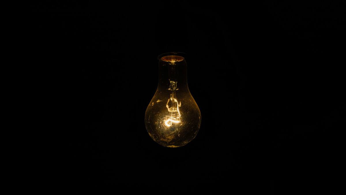 Cortes de luz. Foto: Unsplash