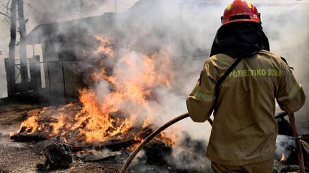 Incendios en Lutraki, Grecia. Foto: EFE.