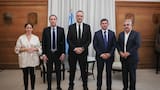En medio de las negociaciones en el Congreso, Adorni y Santilli se reunieron con los gobernadores Jalil y Orrego