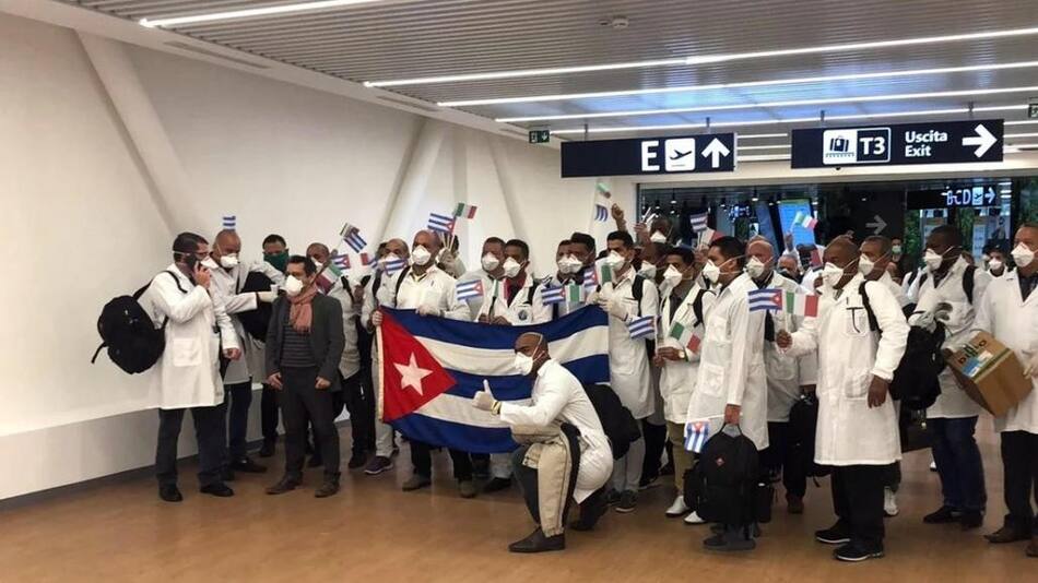 llegada de médicos cubanos a la Argentina