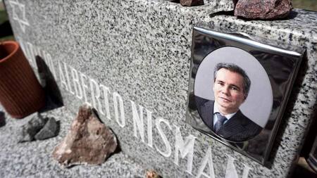 La tumba de Alberto Nisman en el cementerio de La Tablada.