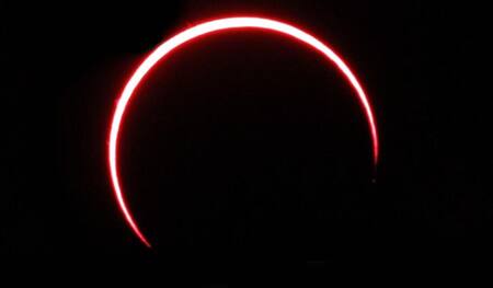 Eclipse lunar - Anillo de fuego