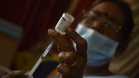 Estados Unidos dejó de recomendar la vacuna contra el covid-19 en niños y embarazadas