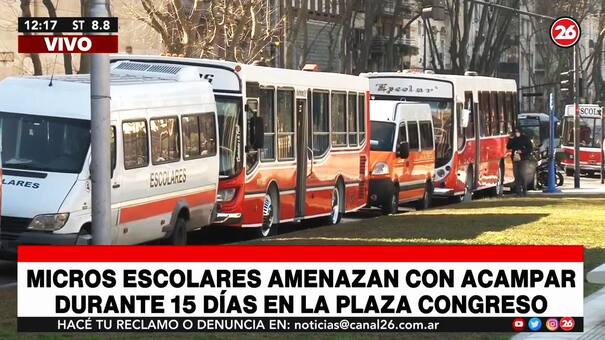 Protesta de choferes de micros escolares frente al Congreso: reclaman por la ampliación del aforo de pasajeros