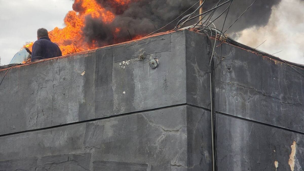 Incendio en un edificio de Retiro. Foto: X.