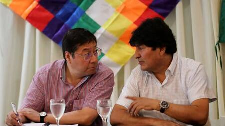 El presidente de Bolivia, Luis Arce, junto al expresidente Evo Morales. Foto: REUTERS.