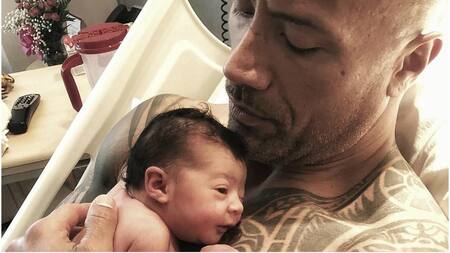 Dwayne Johnson "La Roca" presentó a su hija recién nacida