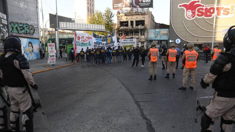 Protesta en el Puente Pueyrredón. Foto: Télam