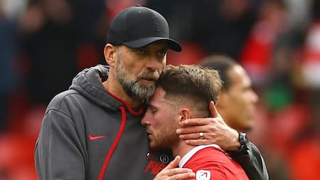 Jürgen Klopp y Alexis Mac Allister, durante su etapa en Liverpool.