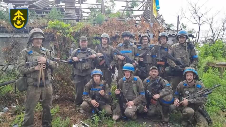 Soldados ucranianos anuncian la recuperación de Rivnopil. Video: Reuters.