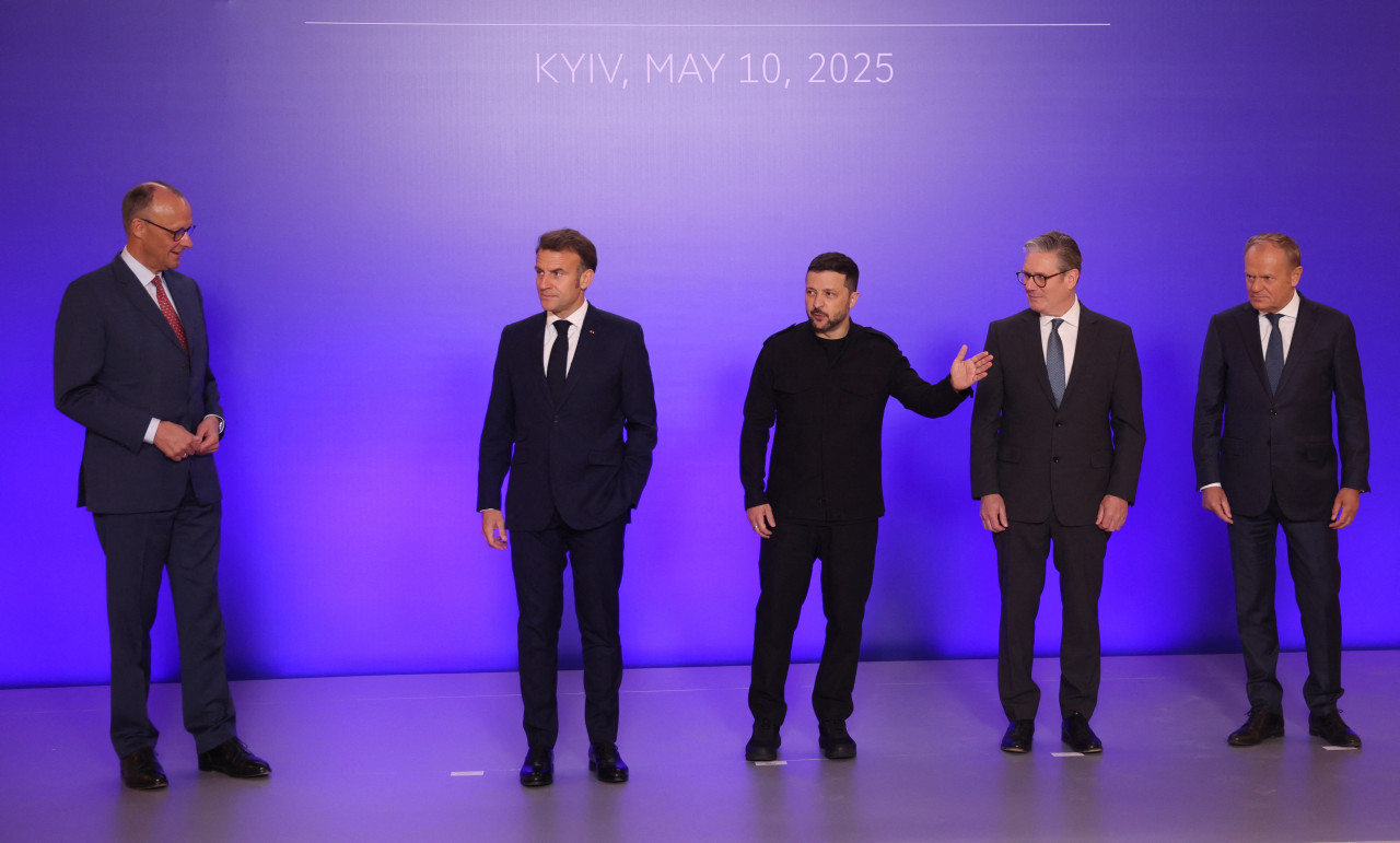Volodimir Zelenski junto a Friedrich Merz, Emmanuel Macron, Keir Starmer y Donald Tusk. Foto: REUTERS.