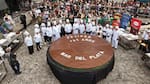 Mar del Plata presentó un alfajor gigante de 720 kilos por su 152° aniversario y va por el récord Guinness