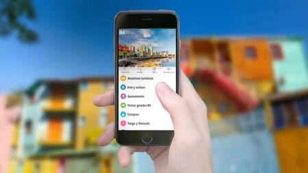 Las aplicaciones son grandes aliadas a la hora de hacer turismo. Foto NA.
