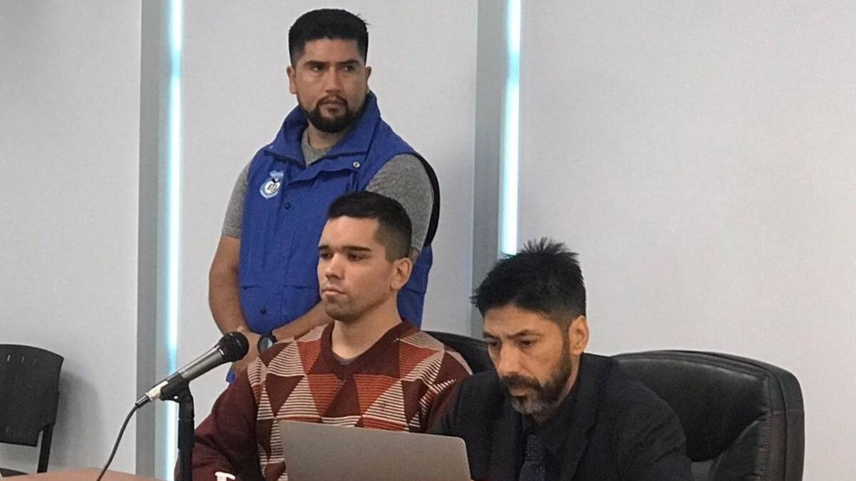 Policía detenido por matar a un amigo por accidente en Neuquén. Foto: @MovilRigo