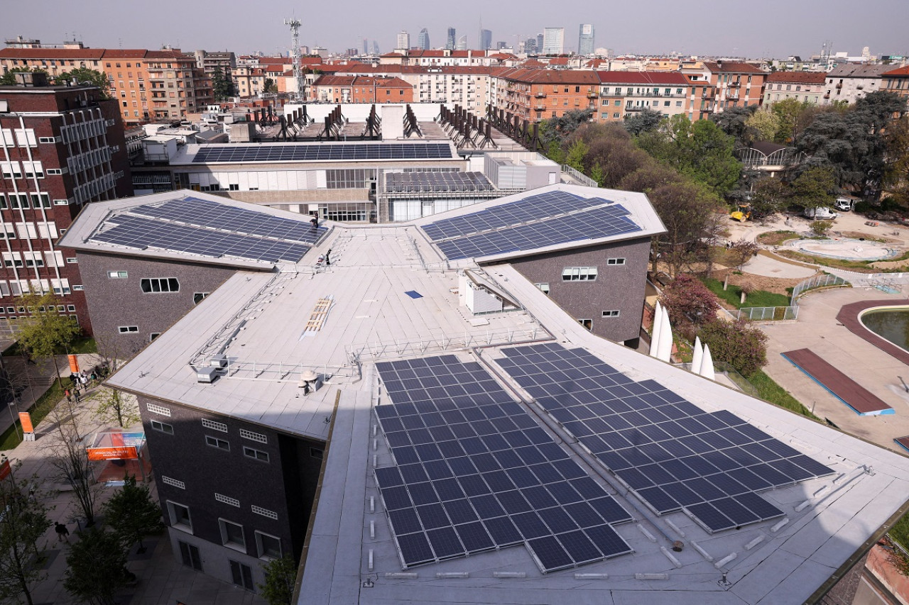 Paneles solares; Milán; Italia. Foto: Reuters.