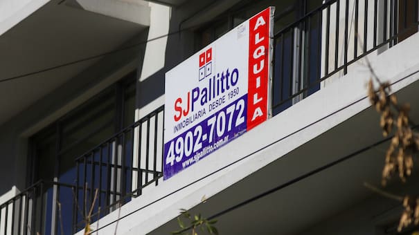 A pesar de haber pagado el alquiler: la curiosa cláusula que permite al dueño de un departamento desalojar al inquilino