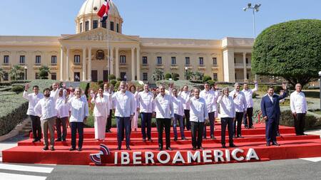 Los representantes de la XXVIII Cumbre Iberoamericana, en Santo Domingo, República Dominicana. Foto: NA.