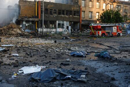 Ataque masivo de Rusia contra distintas zonas de Ucrania. Foto: REUTERS/Valentyn Ogirenko.