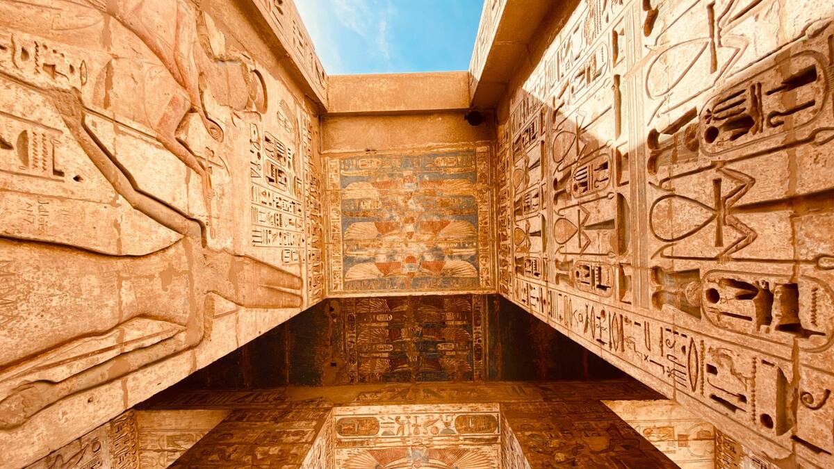 Inscripciones en las tumbas del antiguo Egipto. Foto: Unsplash