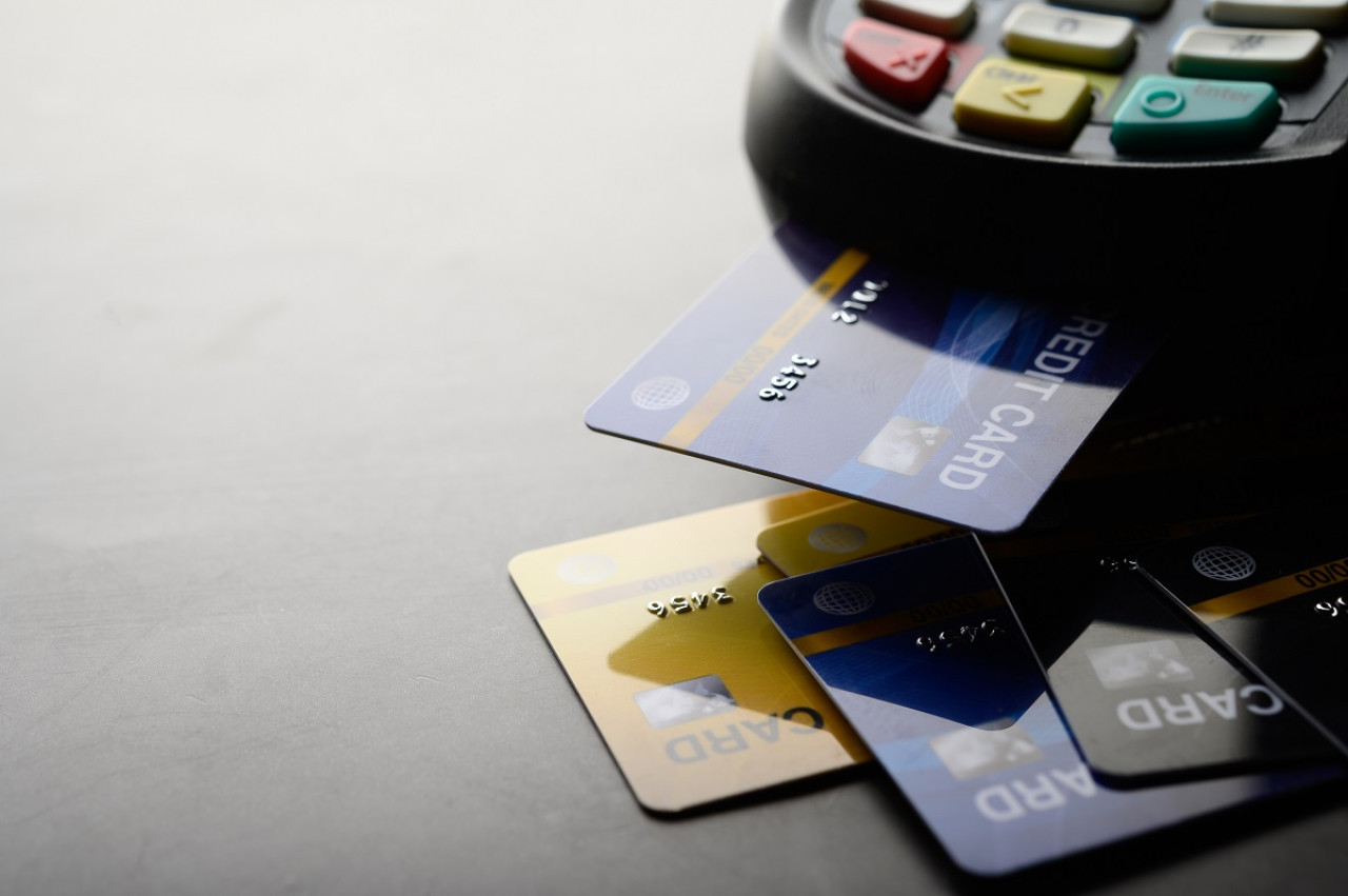 Compras con tarjeta de crédito. Foto: Freepik