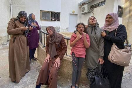 Habitantes amanecieron este viernes bajo el fuego de intensos bombardeos israelíes después de que el grupo islamista Hamás e Israel pusieran fin a su tregua. EFE