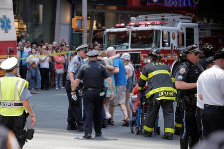 Coche atropella peatones en Times Square de Nueva York - Reuters