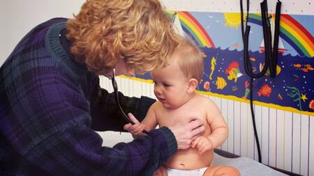 Trastornos de crecimiento infantil: la importancia de visitar al pediatra regularmente para su temprana detección