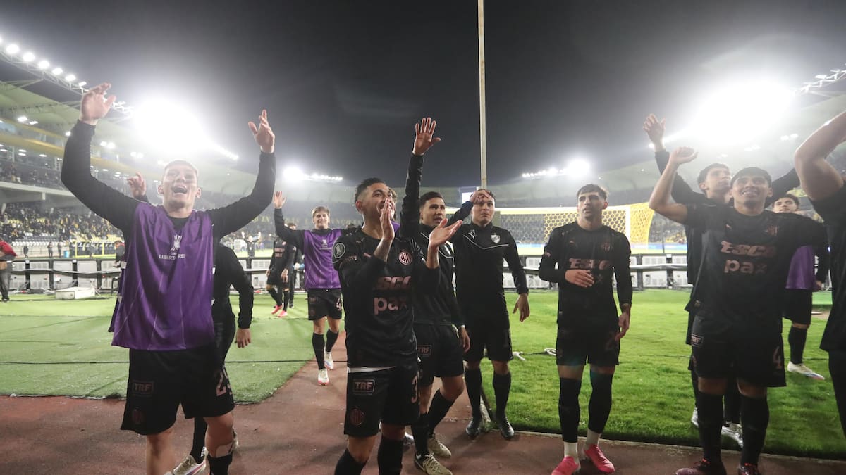 Platense hace historia en la Copa Libertadores: eliminó por penales a Coquimbo Unido y avanzó a los cuartos de final