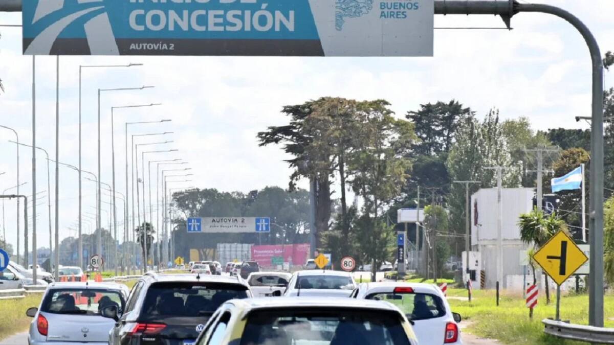 Tránsito cargado en la ruta 2. Foto: gentileza La Capital