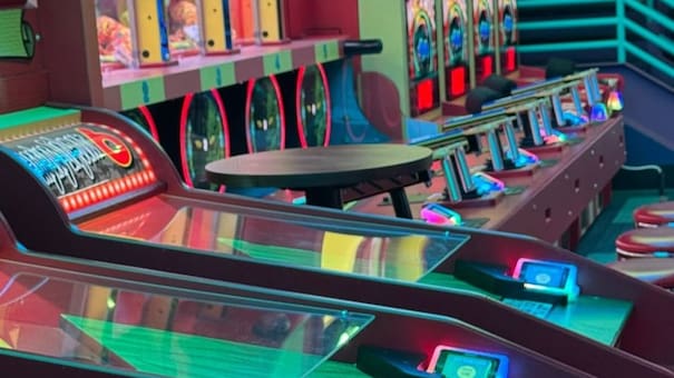 Una icónica cadena de entretenimiento vuelve a Buenos Aires: el lugar para vivir la adrenalina al máximo