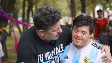 Gustavo Menéndez visitó las Escuelas de Verano. Foto: Municipalidad de Merlo