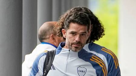 Fernando Gago perdió 3-0 en su debut como DT de Boca. Foto: NA.