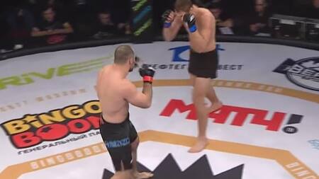 Pelea de MMA entre Cory Hendricks y Konstantin Erokhin