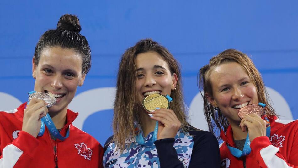 Juegos Panamericanos: Medalla dorada para Julia Sebastian en natacion, REUTERS