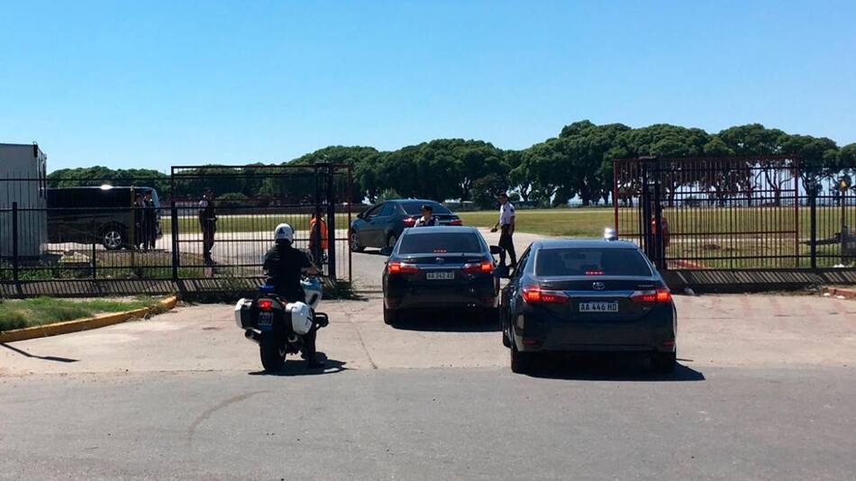 Mauricio Macri llegó a Buenos Aires para despedir a su padre (Foto: Twitter)