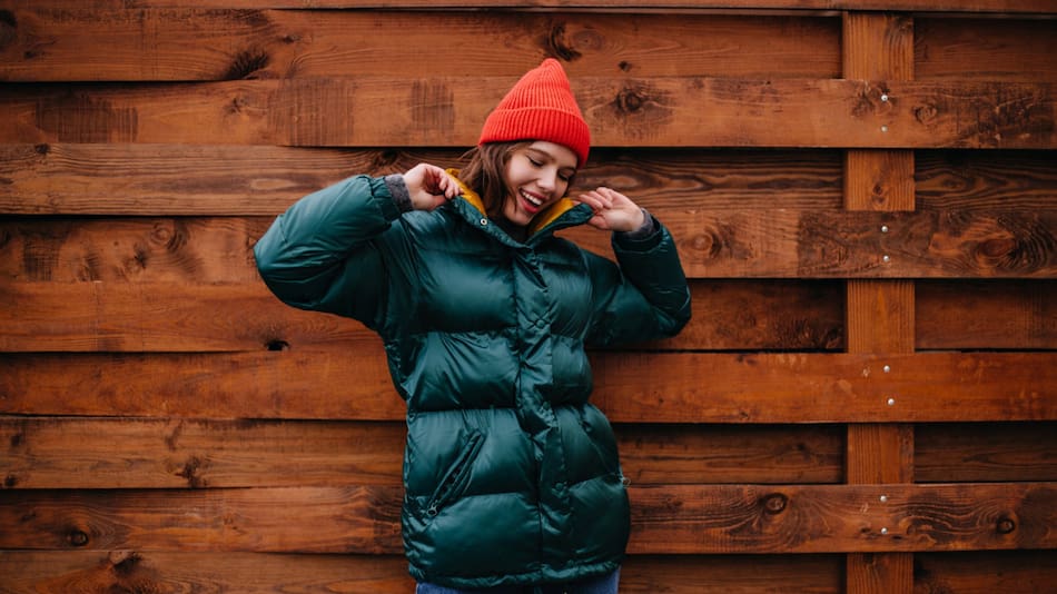 Campera puffer, clima. Foto: Freepik