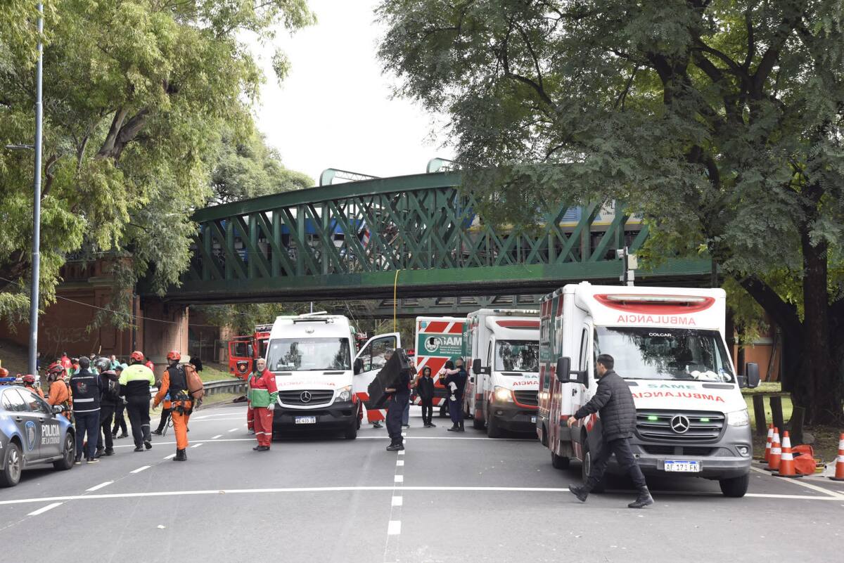 Operativo tras el choque del tren de la línea San Martin. Foto: NA.