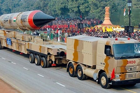 India probó con éxito su primer misil hipersónico. Foto X @josepeguero